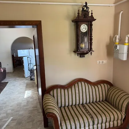 Apartmán Nyugalom Szigete, Kishaz *